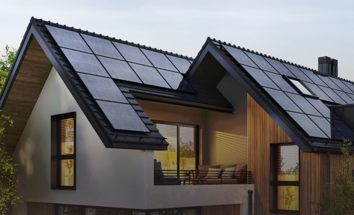 Photovoltaikanlage auf einem Wohnhaus – Erneuerbare Energien von Elektro Meurer