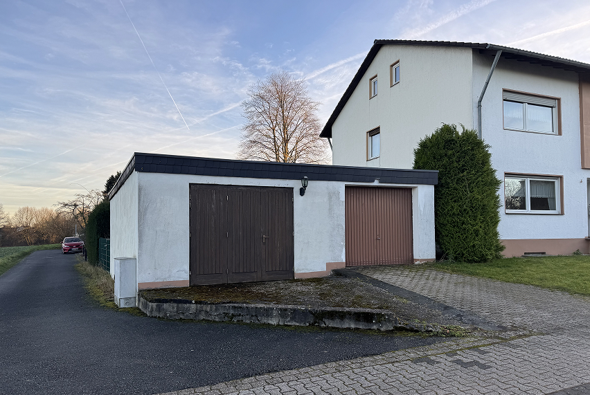 Erster Firmensitz von Elektro Meurer in einer Garage in Bonn-Niederholtorf